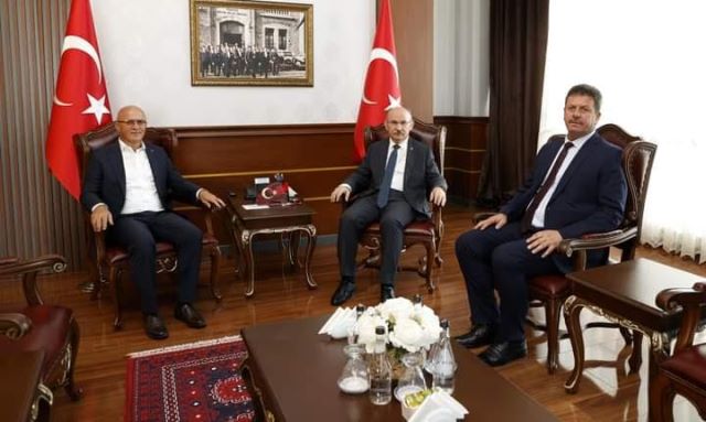 Akyazı ve Karapürçek belediye başkanları Vali Yaşar Karadeniz’e “hoş geldiniz” ziyareti  