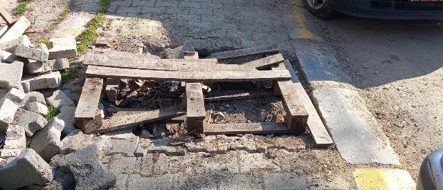 DOKURCUNLULAR SASKİ’YE ÖFKELİ; BOZDUĞUN YOLLARI NEDEN DÜZELTMİYORSUN 