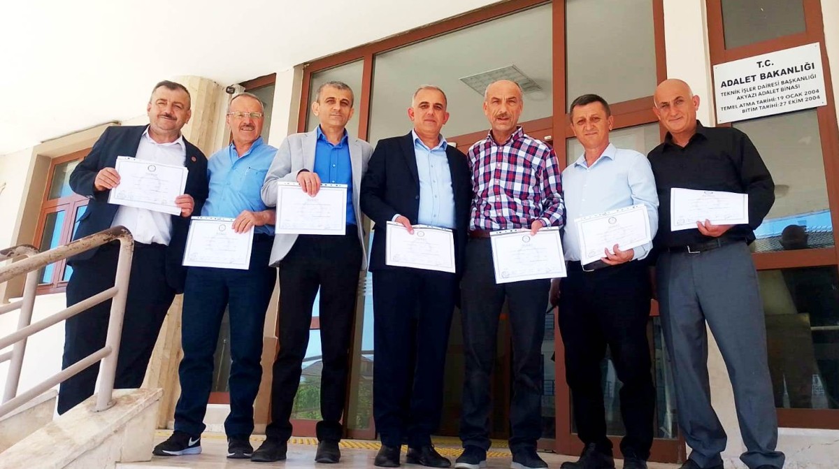 AKYAZI MAHALLE  MUHTARLARI  MAZBATALARINI ALMAYA BAŞLADI 