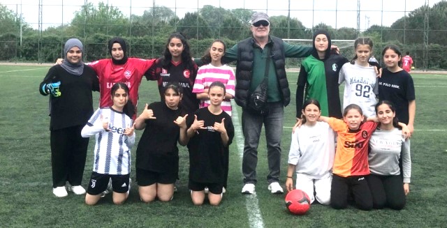 Akyazı’da ilk kez Bayan futbol takımı kuruldu 