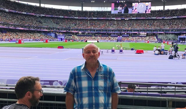 DURSUN ÖĞRETMEN 60 YILLIK HAYALİNİ GERÇEKLEŞTİRMEK İÇİN PARİS OLİMPİYATLARINA GİTTİ 