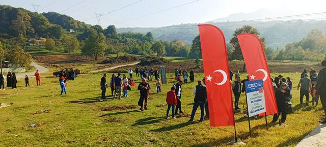  ASRIAD Sakarya’dan Kuzuluk’a 101 adet fidan dikimi yapıldı 