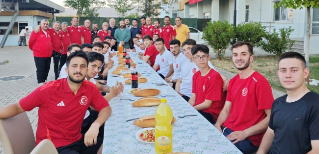 Ampute Genç Milliler Akyazı’da kampta 