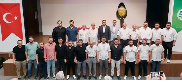 ASAKYAZISPOR’DA OLAĞAN KONGRE: ŞAMİL TÜRKAN GÜVEN TAZELEDİ  