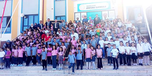 Akyazı’da İlköğretim haftası kutlandı 