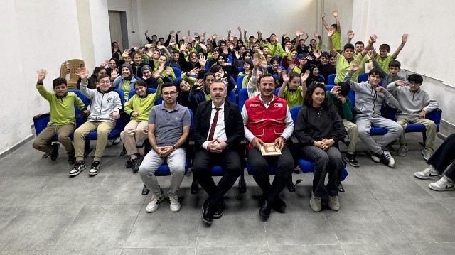 KIZILAY AKYAZIDAN HAFTA  DOLAYISI İLE OKUL ZİYARETLERİ  