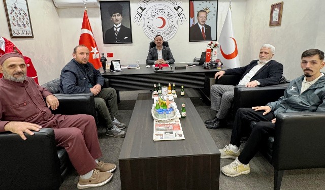 Saadet Partisi Akyazı İlçe Başkanlığı’ndan Kızılay Akyazı Şubesi’ne Ziyaret