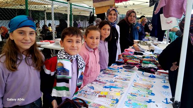 AKYAZI İNÖNÜ İLK VE ORTA OKULU FİLİSTİN İÇİN KERMES DÜZENLEDİ