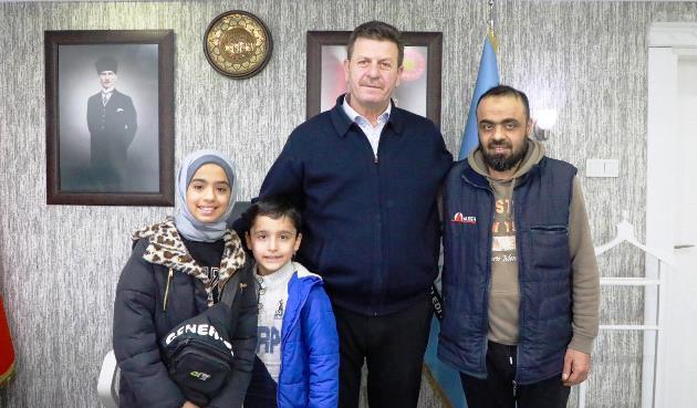 Suriyeli Aile Memleketine Döndü