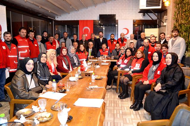 SAKARYA KIZILAY KARASU’DA TOPLANDI