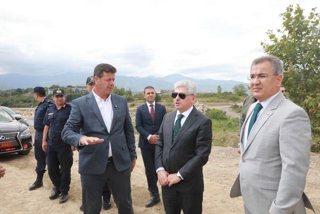 Vali Doğan Akyazı’daydı  