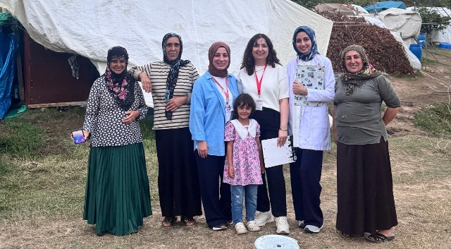 Akyazı İlçe Sağlık teşkilatı Mevsimlik işçileri ziyaret etti