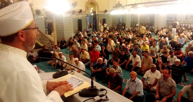  AKYAZI CAMİLERİNDE MEVLİD KANDİLİ COŞKUSU 