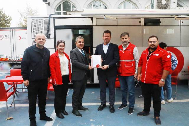 Akyazı Kızılay’dan Kan Bağışçılarına Teşekkür Belgesi