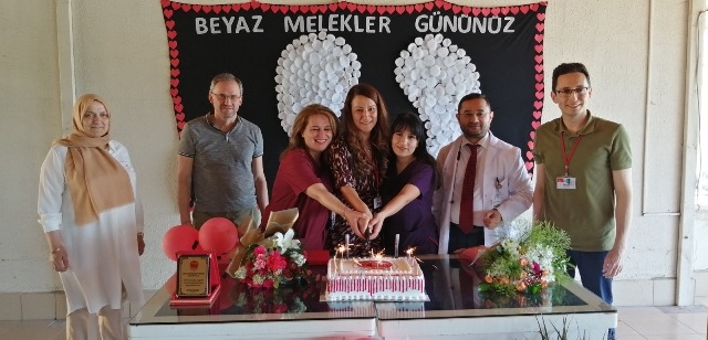 Akyazı Devlet Hastanesinde  Hemşirelere Muhteşem Kutlama  
