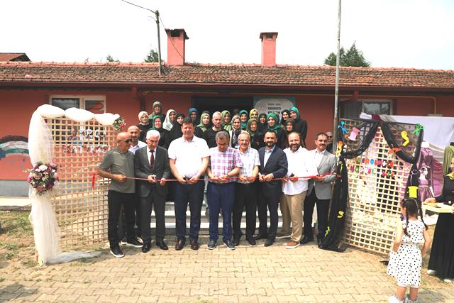 Harunsta Kursiyerleri Göz Nurlarını Sergilediler  