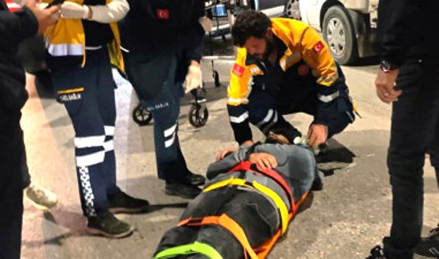 Kafa kafaya çarpıştılar