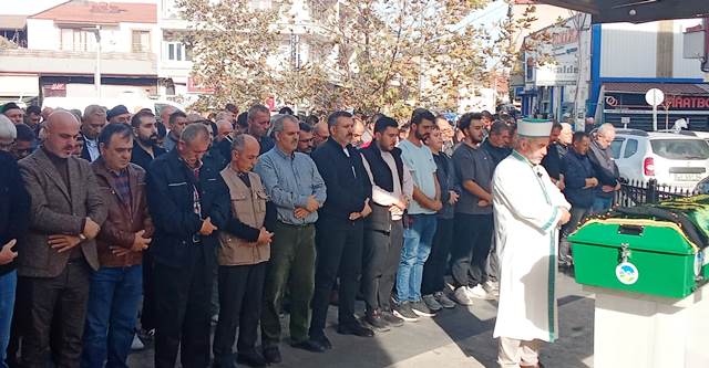 Kaza kurbanı Aynur Şahin dualarla toprağa verildi