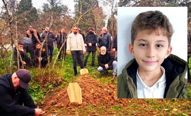 KONURALP İLKOKULU ÖĞRENCİSİNE AĞLIYOR  