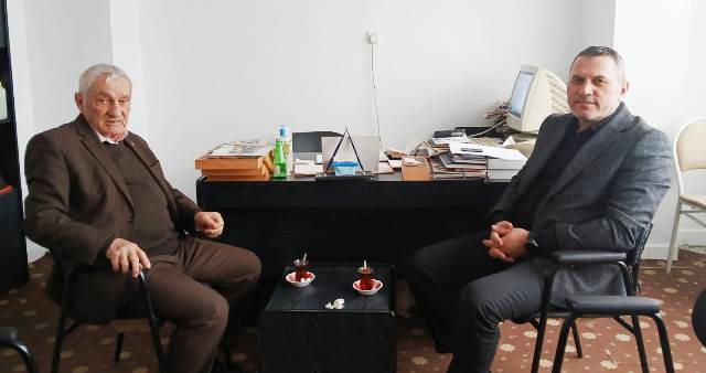 Akyazı belediye başkan yardımcısı Özer “ Gece gündüz demeden çalışıyoruz “ 