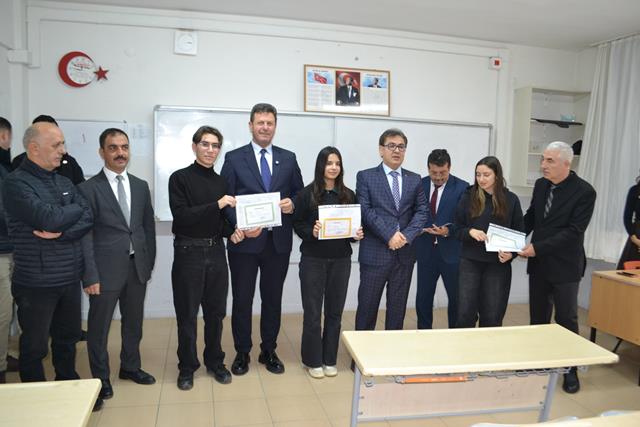 ARA TATİL BAŞLADI 19540 ÖĞRENCİ KARNELERİNİ ALDI 