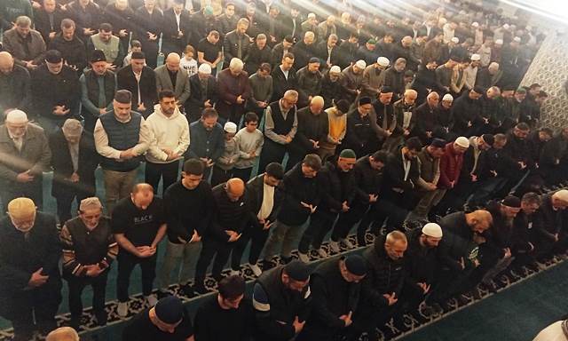 Akyazı’da Enderun Usulü Teravih Namazı Kılındı 