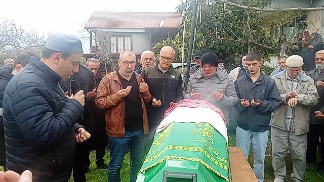 ALAAĞAÇLI ATALAR AİLESİNİN ANNE ACISI 