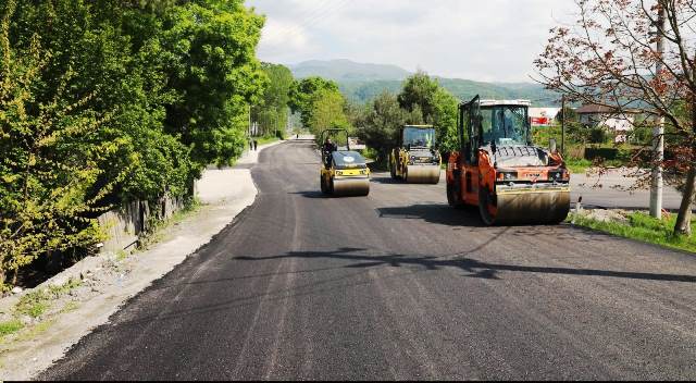 Akyazı Altındere yolu asfaltlanıyor  8 MAYIS 2026
