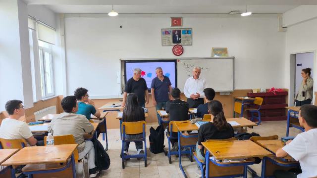 EYYUP GENÇ FEN LİSESİNDE KURS DEVAM EDİYOR