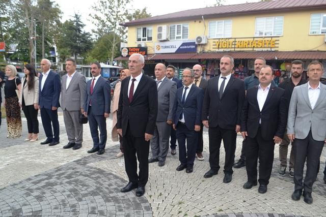 İlk ziller çaldı okullar cıvıl cıvıl