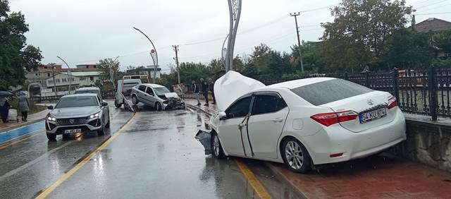 BU YOLDA TEK YÖN UYGULAMASI OLSAYDI BU KAZA YAŞANMAZDI