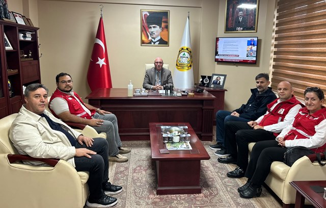 Kızılaycılar destek ziyaretlerini sürdürüyorlar