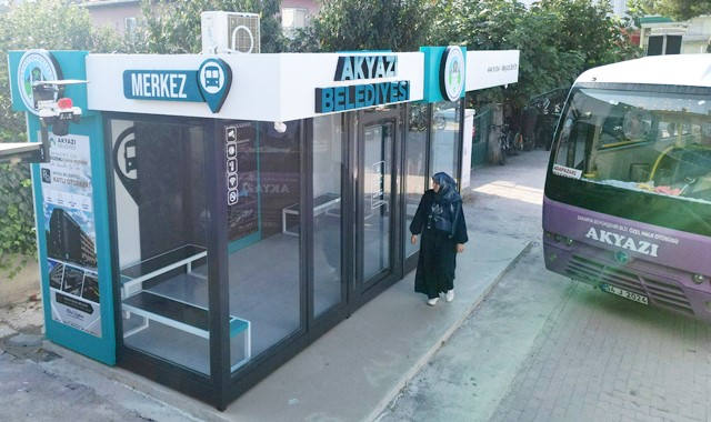 Akyazı’da ilk akıllı durak hizmete Girdi 